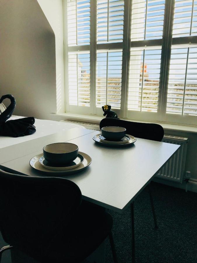 Penthouse Suite, Sea View, Close To Shops, Beach And Train St Leonards-on-Sea Exterior photo