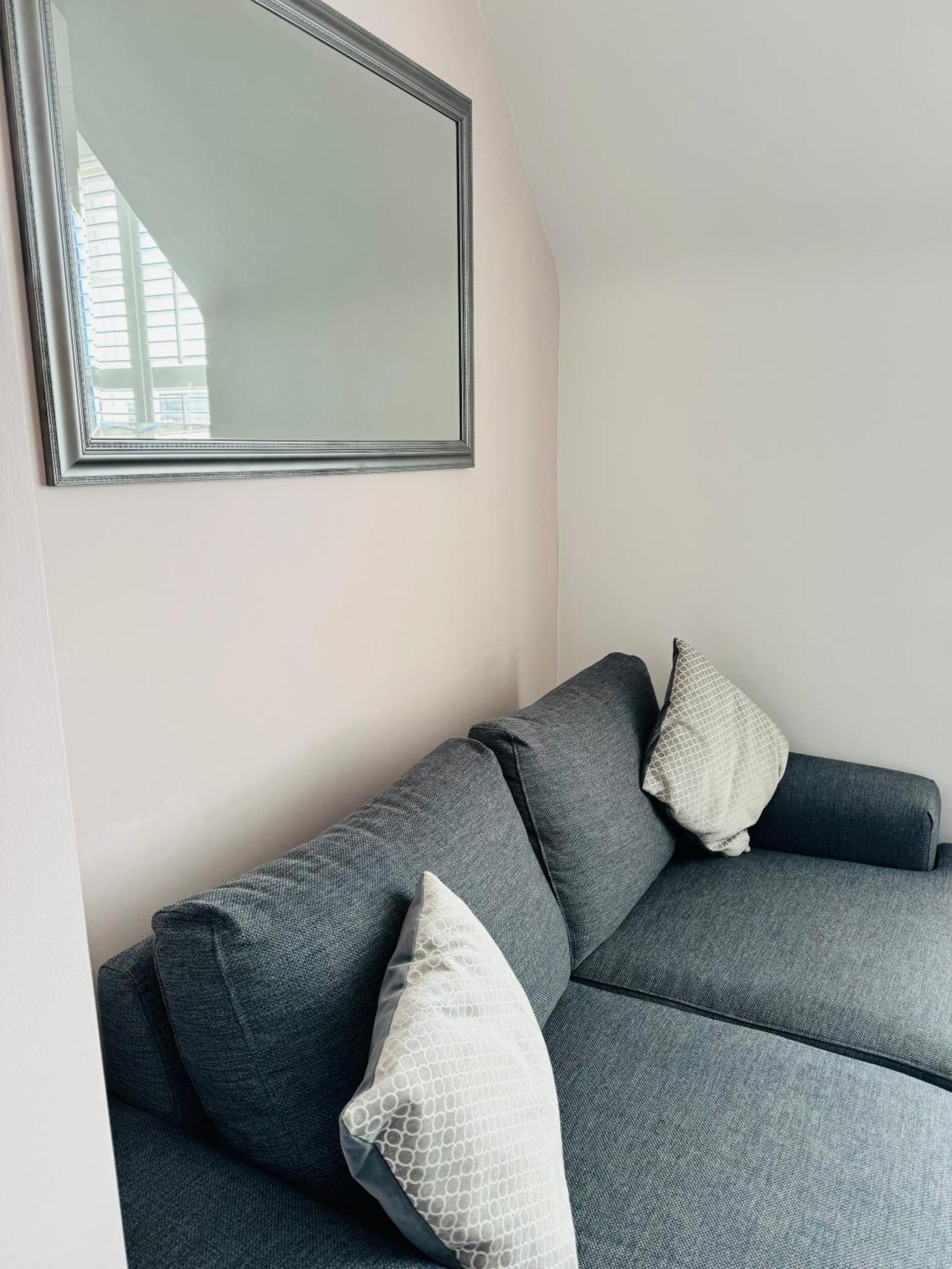 Penthouse Suite, Sea View, Close To Shops, Beach And Train St Leonards-on-Sea Exterior photo